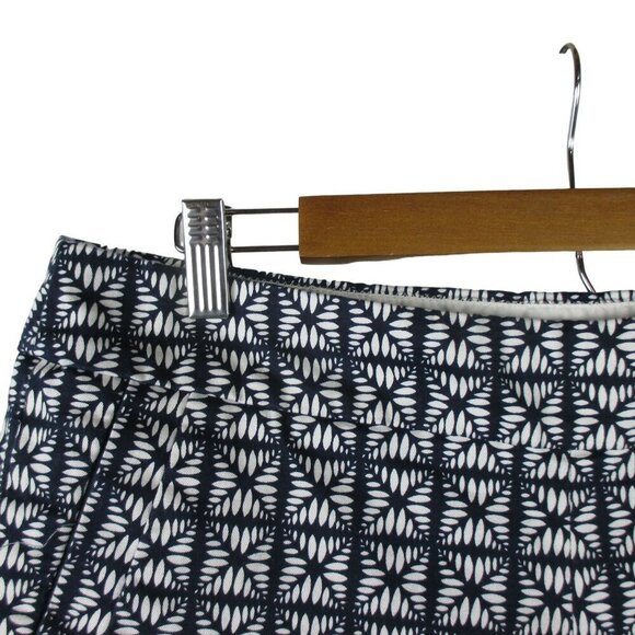 J. Crew 5" printed stretch graphic chino short size 8 - Picture 3 of 6